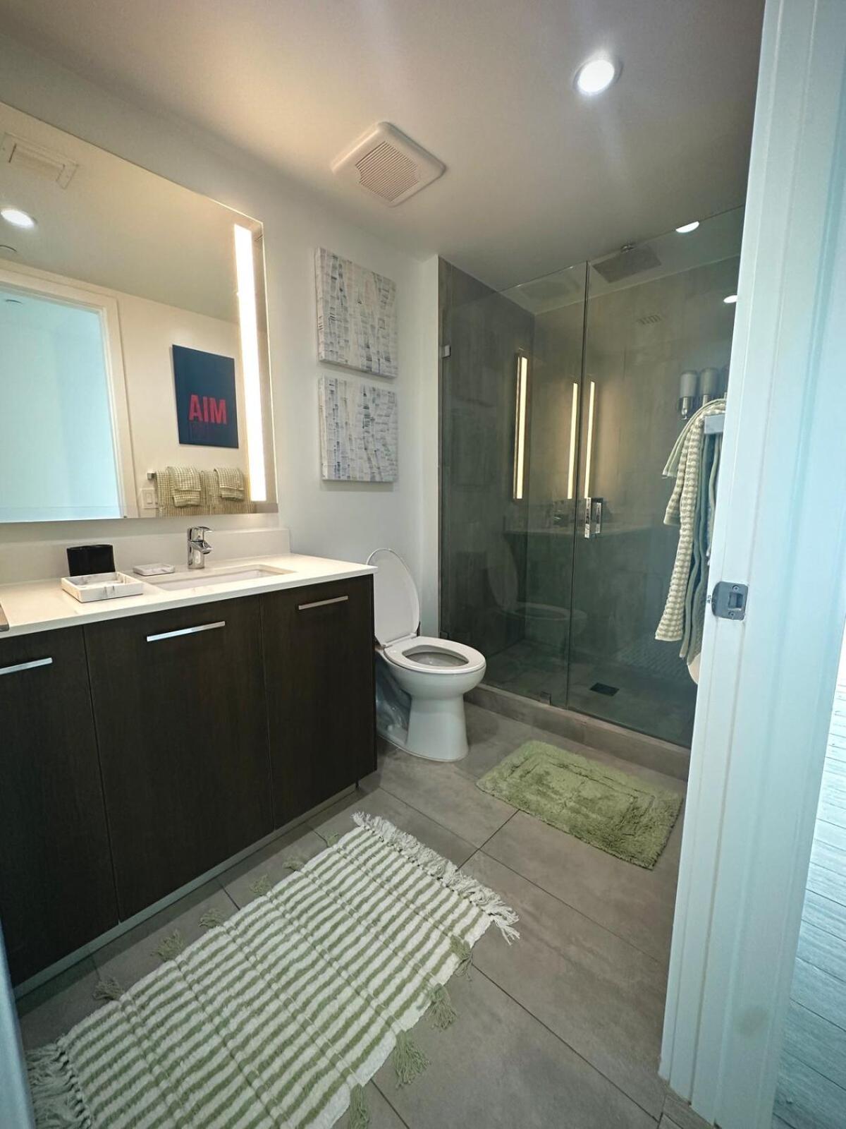 Miami-brickell Luxury 2br-2bath With Skyline Views - Walking Distance To Heat Arena & Bayside