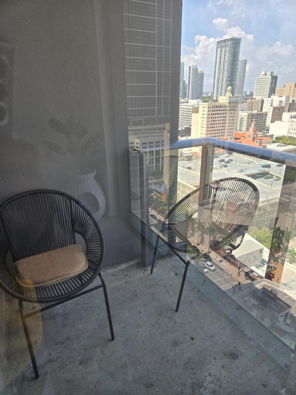 Miami-brickell Luxury 2br-2bath With Skyline Views - Walking Distance To Heat Arena & Bayside *