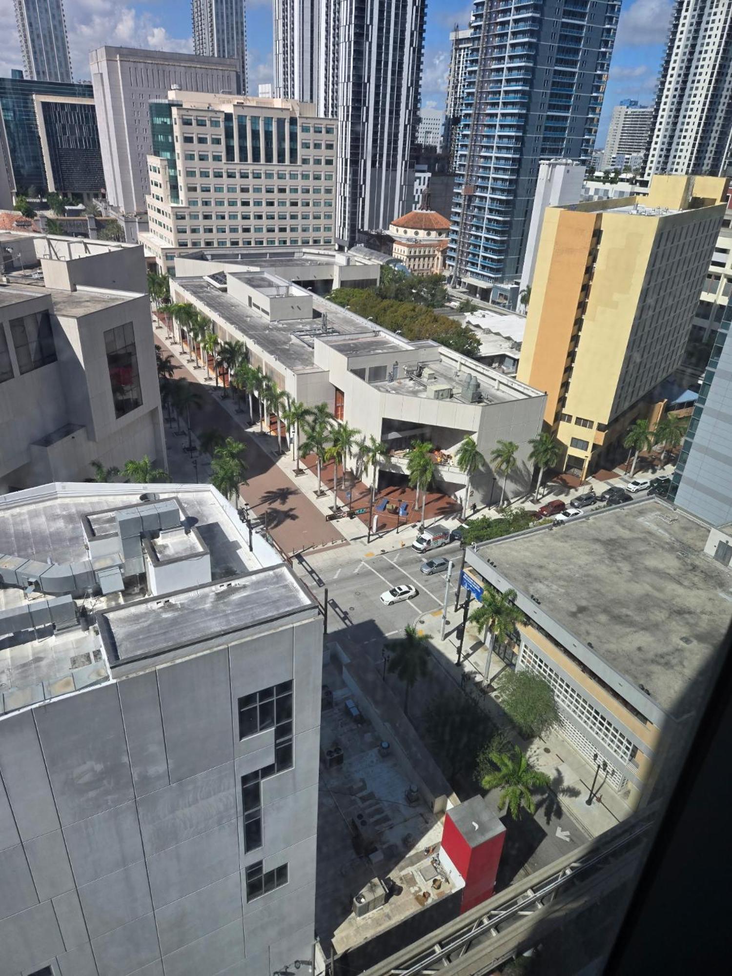 Miami-brickell Luxury 2br-2bath With Skyline Views - Walking Distance To Heat Arena & Bayside Apartamento *
